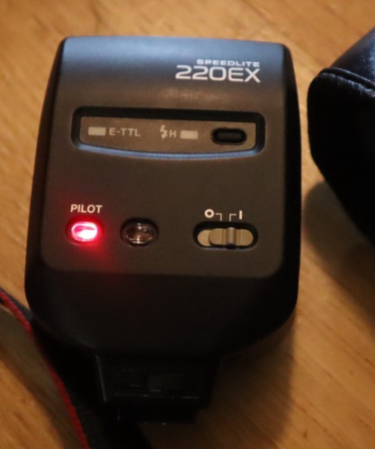 Canon flash speedlite 220ex - flash,